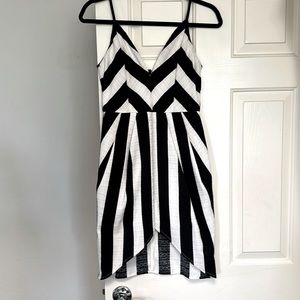 DO+BE Mini Dress. Size S.
